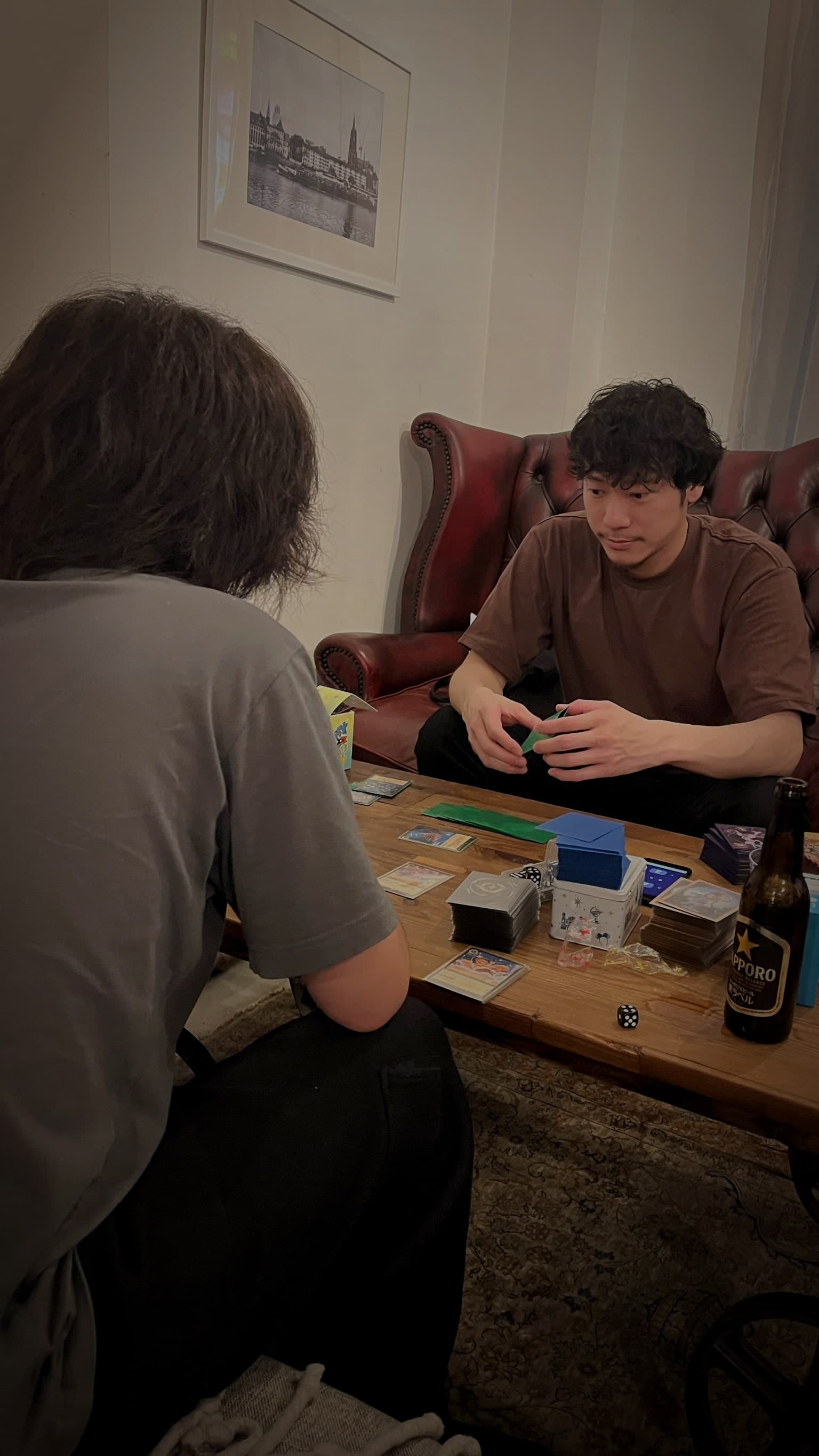 Two guests playing Lorcana at MUSH ONLINE BAR GOTANDA